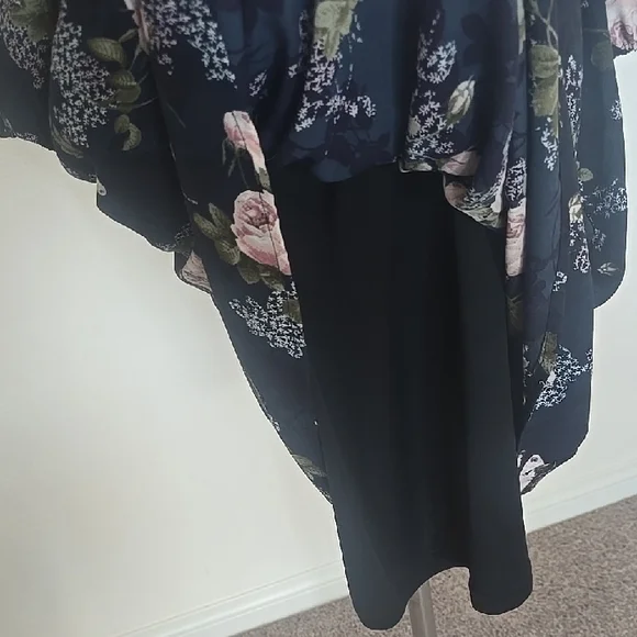 Floral Blue Dress - Picture 3 of 9